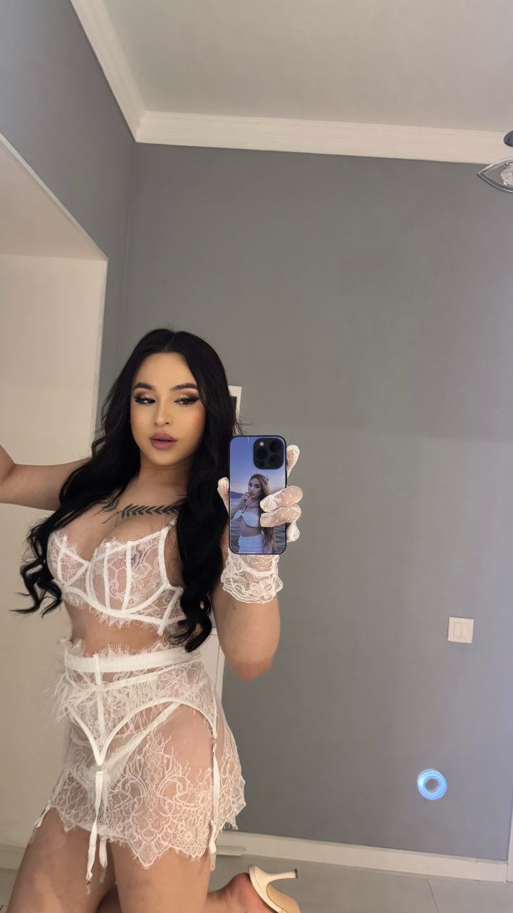 Аделина — Фото